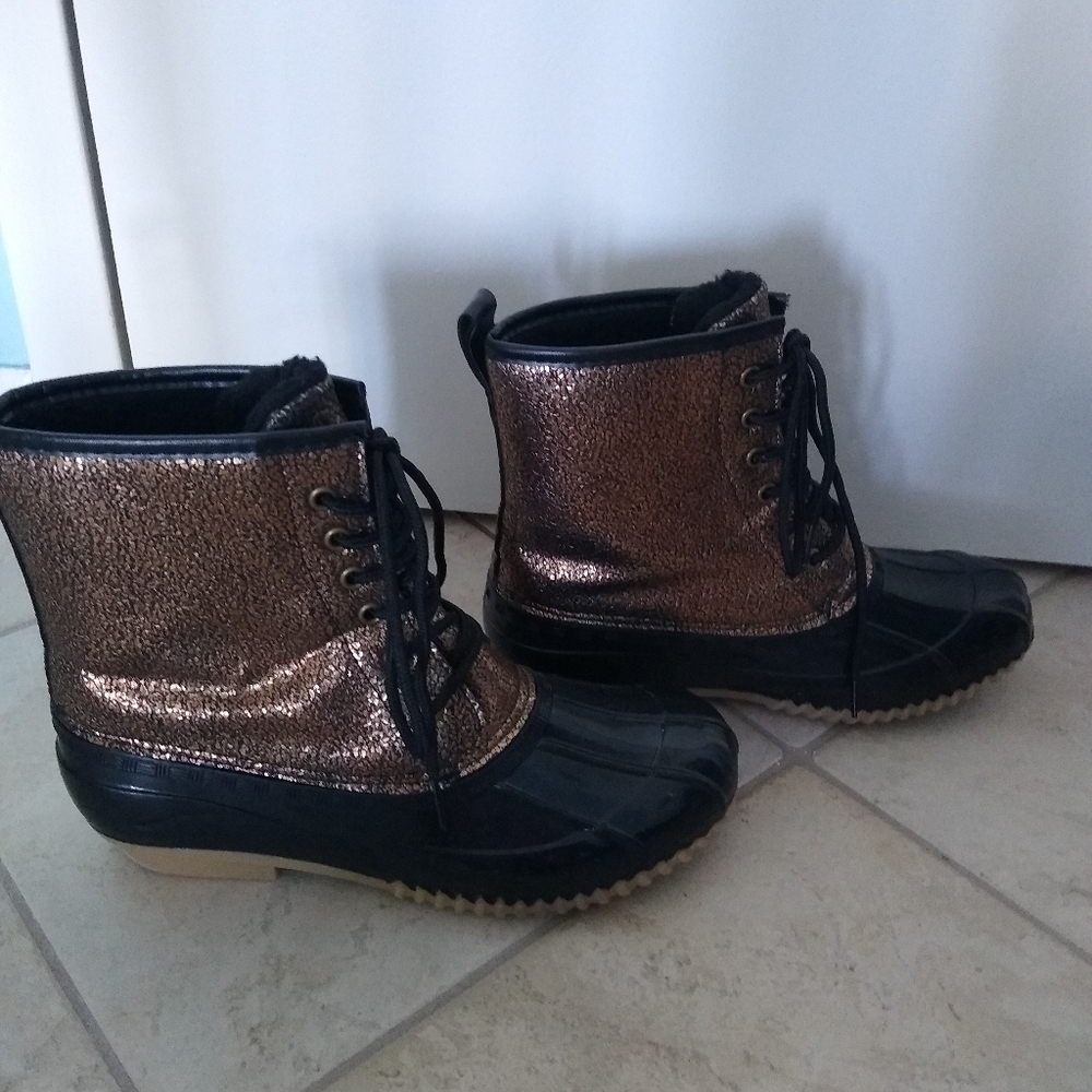 Olivia Miller black and gold snow/rain boots/duck shoes